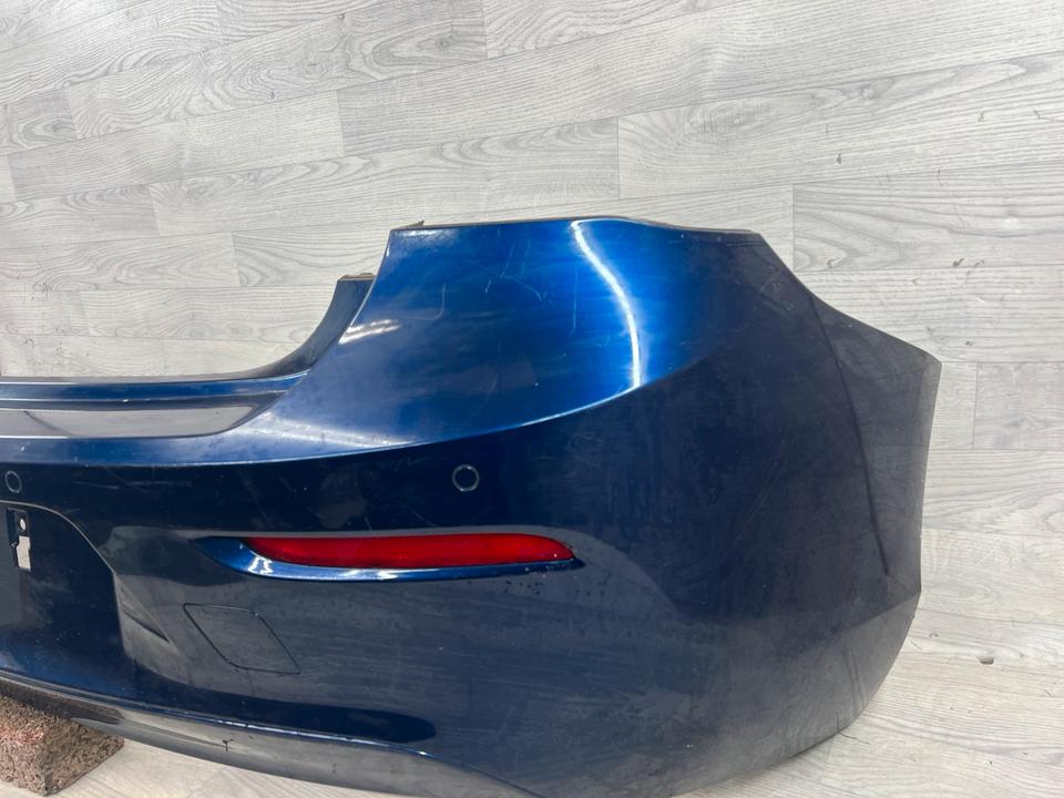 BMW F20 LCI – blå standardbagkofanger med reflekser og 4 PDC-positioner – konkret del, foto 2