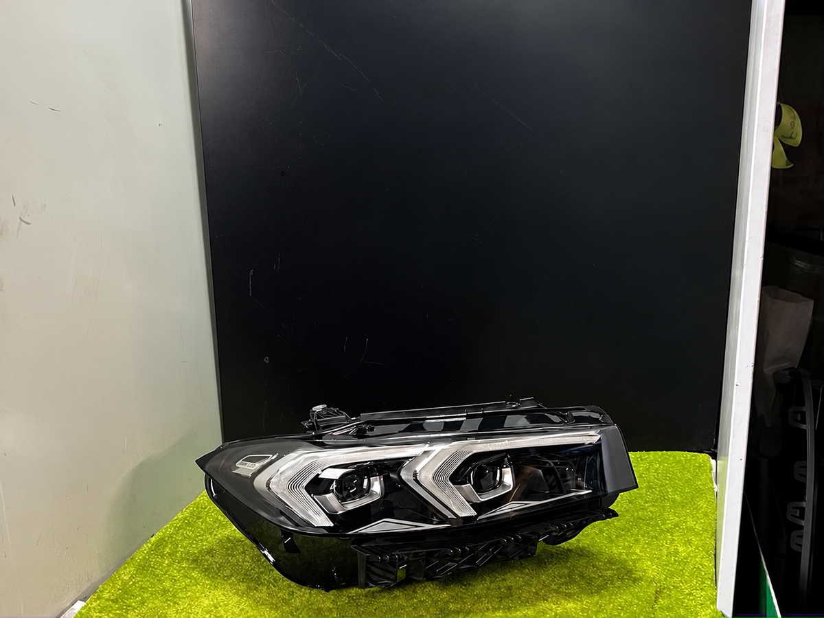 BMW G20/G21 LCI – højre LED-forlygte 9450796-03 / 5A4F748 ECE LL