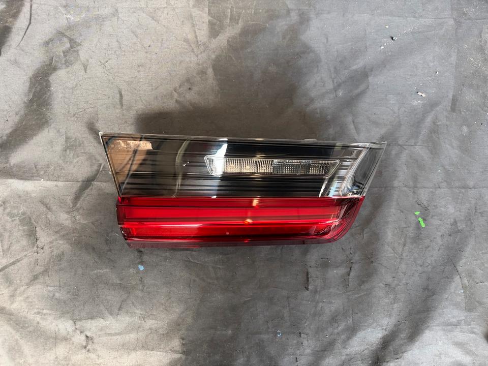 BMW G20/G21 før LCI – venstre indre LED-baglygte 7495087 ECE