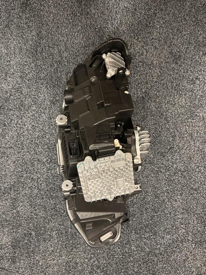 BMW F32 LCI – adaptivt LED-forlygtesæt, 8738705/7498920 LHD – originalfoto 9 af 13