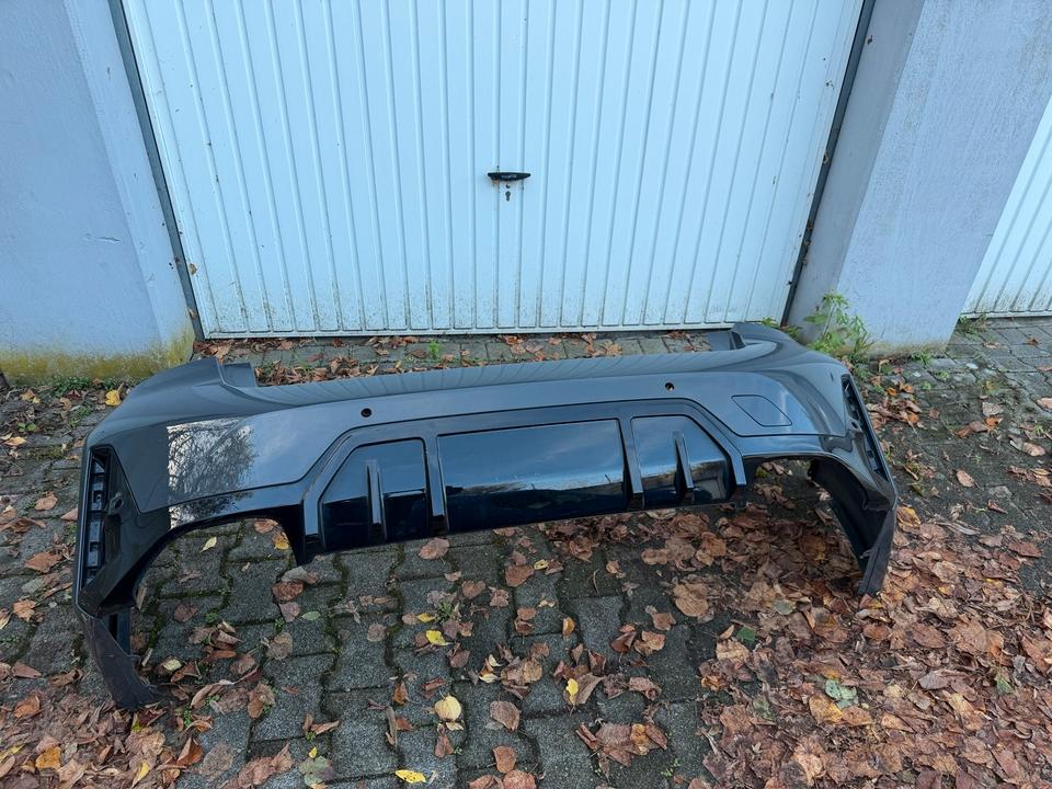 BMW G20 sedan LCI – M-Sport bagkofanger 8085480 med nedre indsats