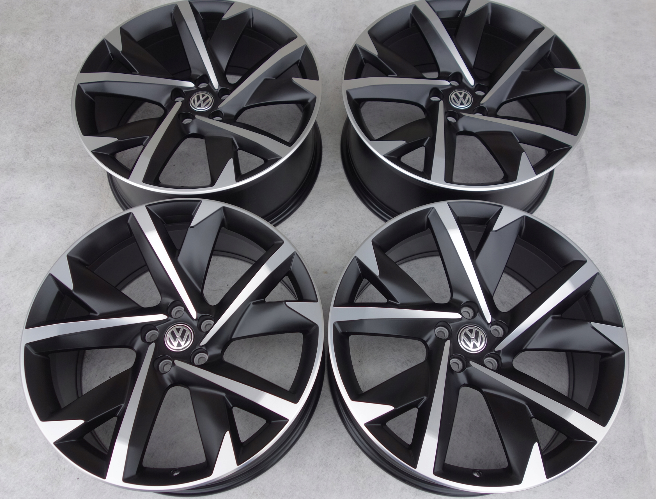 VW 20" SUPRE