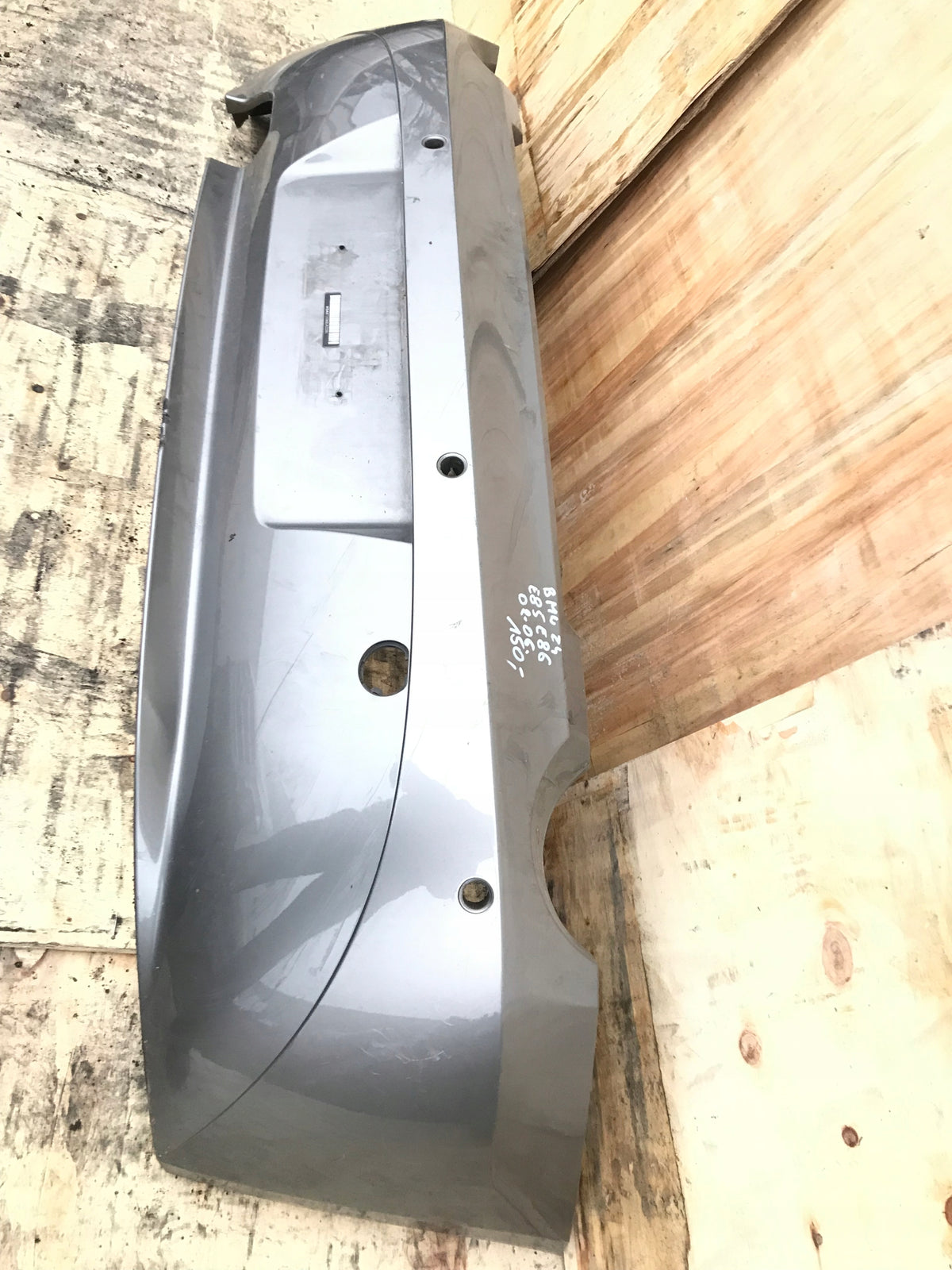 BMW Z4 E85 bagkofanger med PDC-huller, grå, brugt med ridser – foto 3