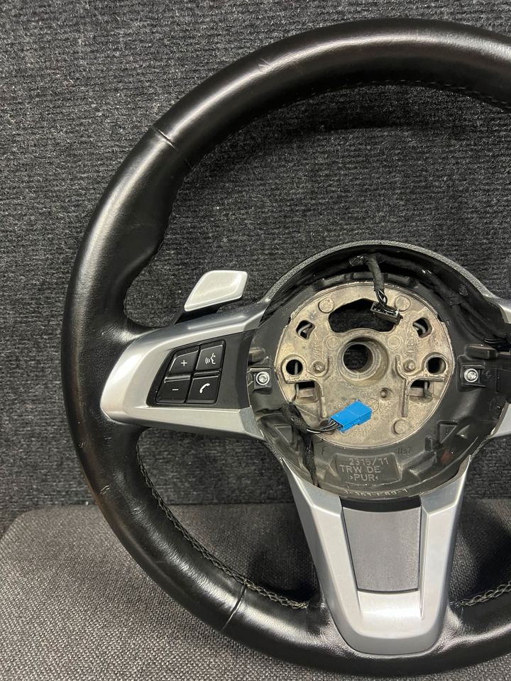 BMW Z4 E89 læderrat med multifunktion og skiftepaler – uden airbag – originalfoto 5
