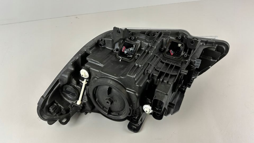 BMW Z4 E89 LCI – højre bi-xenonforlygte ECE 7348940-07 uden styreenhed