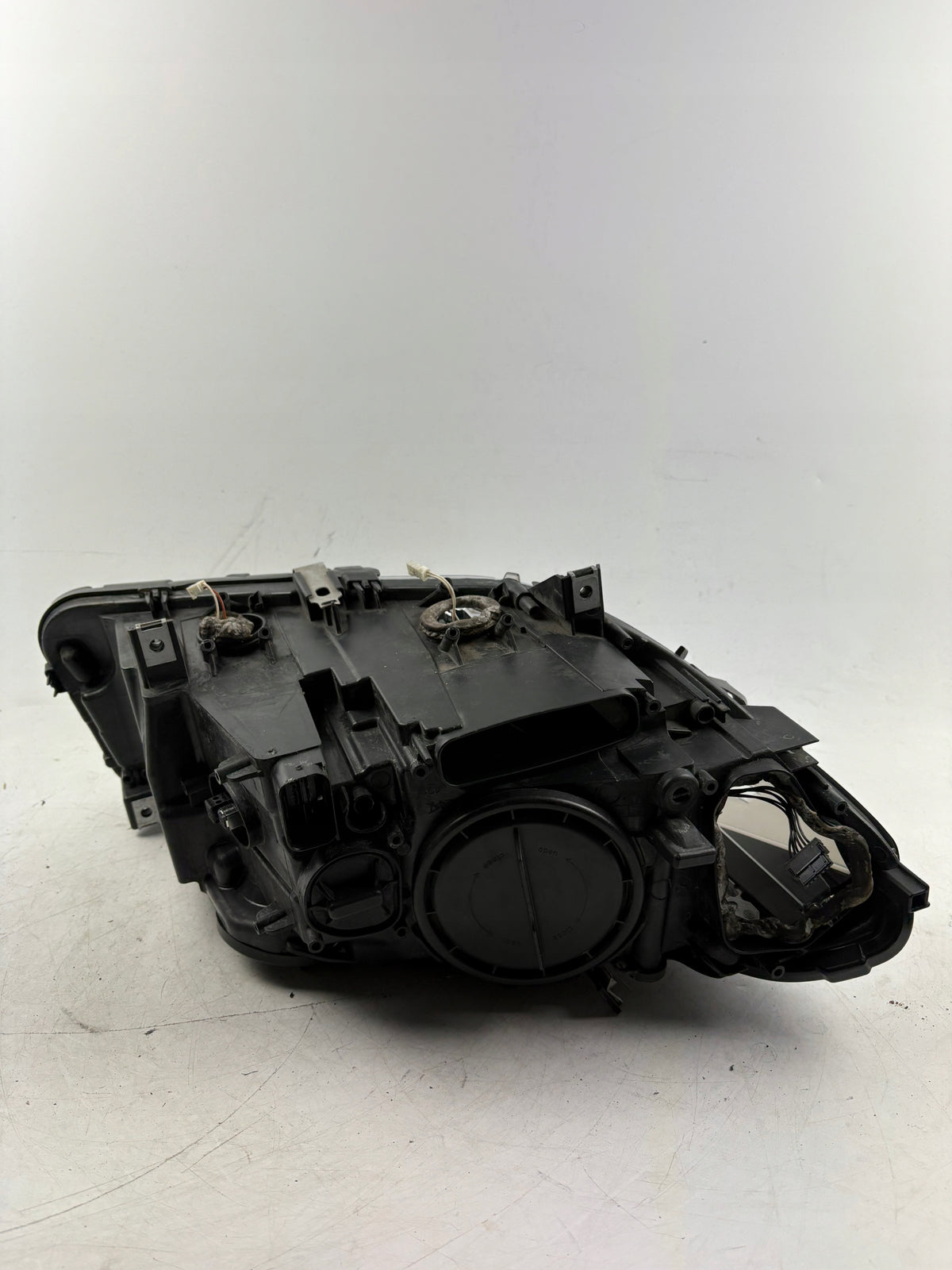 BMW F10/F11 venstre bi-xenon Dynamic-forlygte 2010–2013 – EU, 7203251-17, uden moduler – originalfoto 4