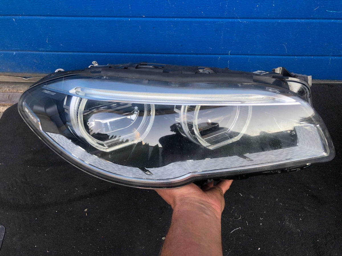 BMW F10/F11 LCI højre Adaptive LED-forlygte – EU, 7424146-01 uden udstyr – originalfoto 4; brugsspor bevaret