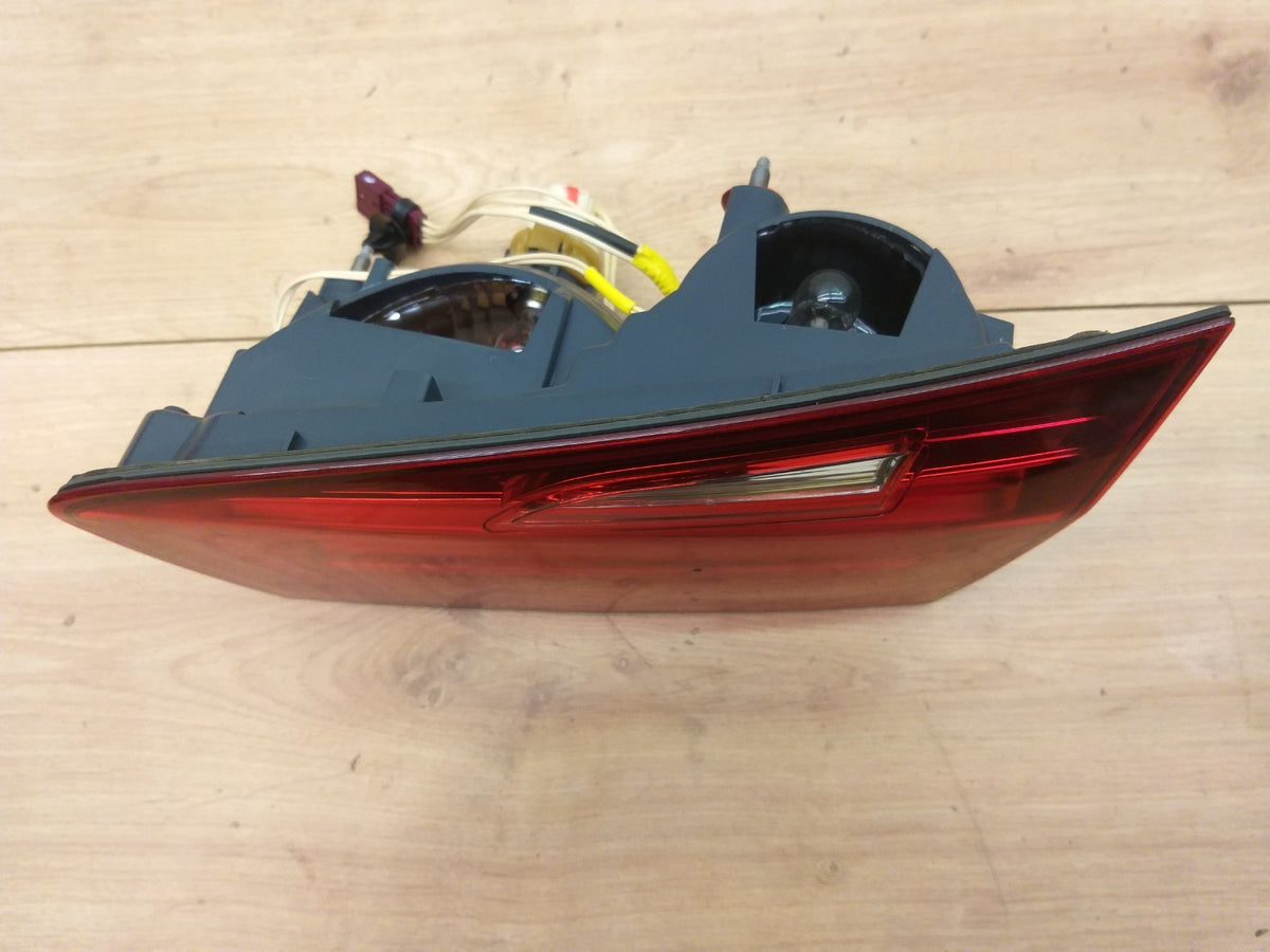 BMW F11 Touring før facelift – højre inderbaglygte 7203228-06 – brugt – konkret del, foto 3