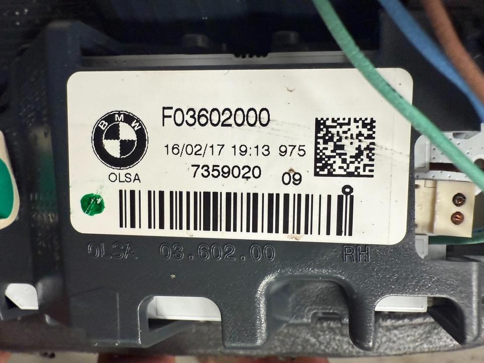 BMW F20/F21 LCI – højre indvendig bagklaplygte, 7359020-09 – dokumentationsfoto 3