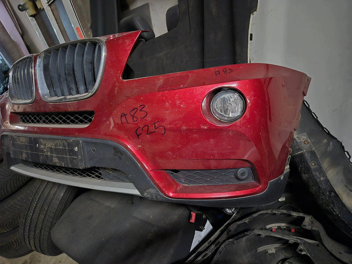 BMW X3 F25 – standard forkofanger med grill og tågelygter, A83 – med slid – foto 2 af den konkrete vare