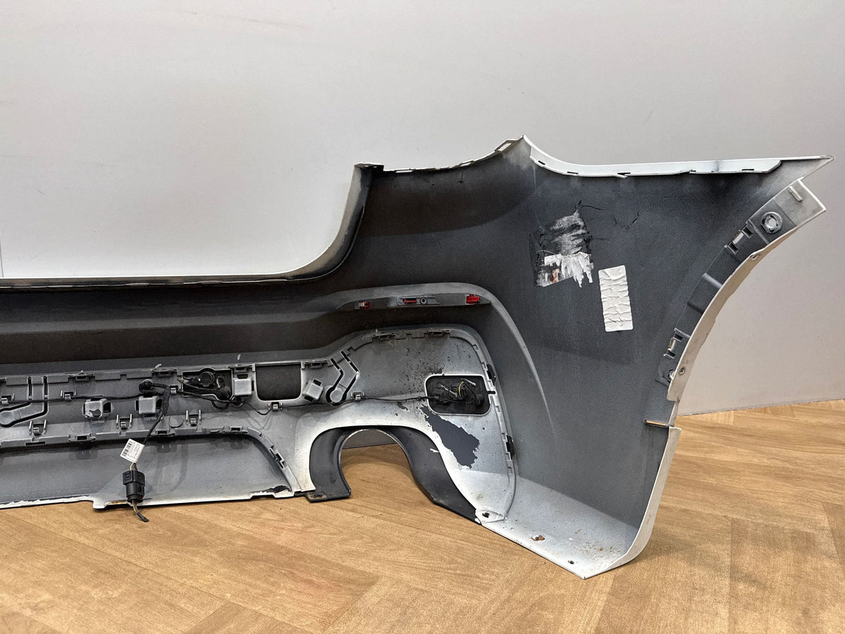 BMW X4 F26 M40i – M-Sport bagkofanger, A300, med PDC og diffuser – lakskader – foto 2 af den konkrete vare