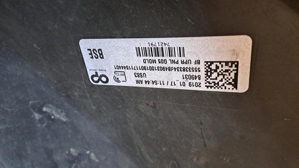 BMW X5 G05 – forkofangerskal Basis, blå med lakskader – foto 5