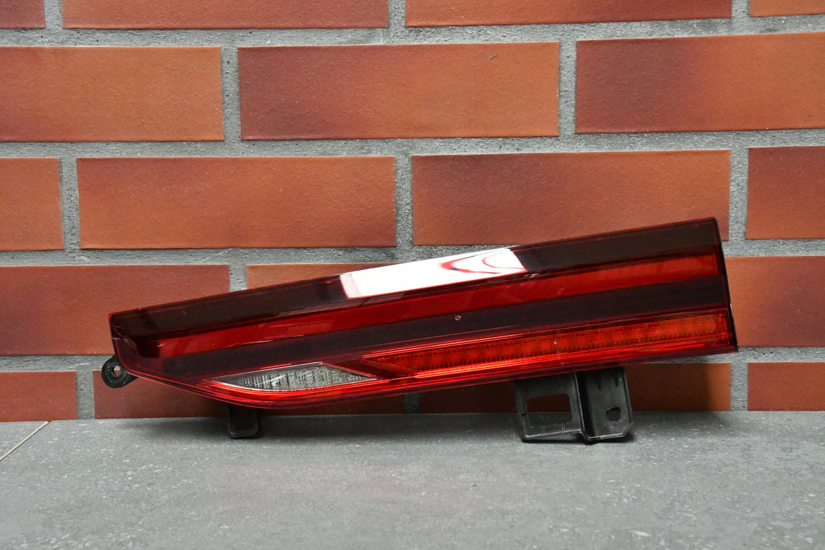 BMW X6 G06 LCI højre indvendige baglygte – originalfoto 2