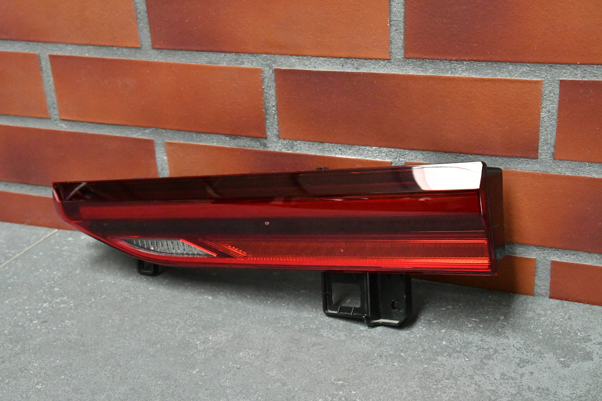 BMW X6 G06 LCI højre indvendige baglygte – originalfoto 3