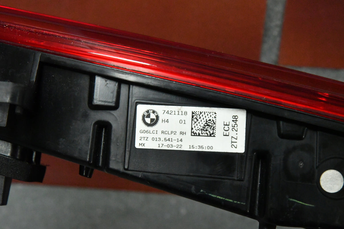 BMW X6 G06 LCI højre indvendige baglygte – originalfoto 6