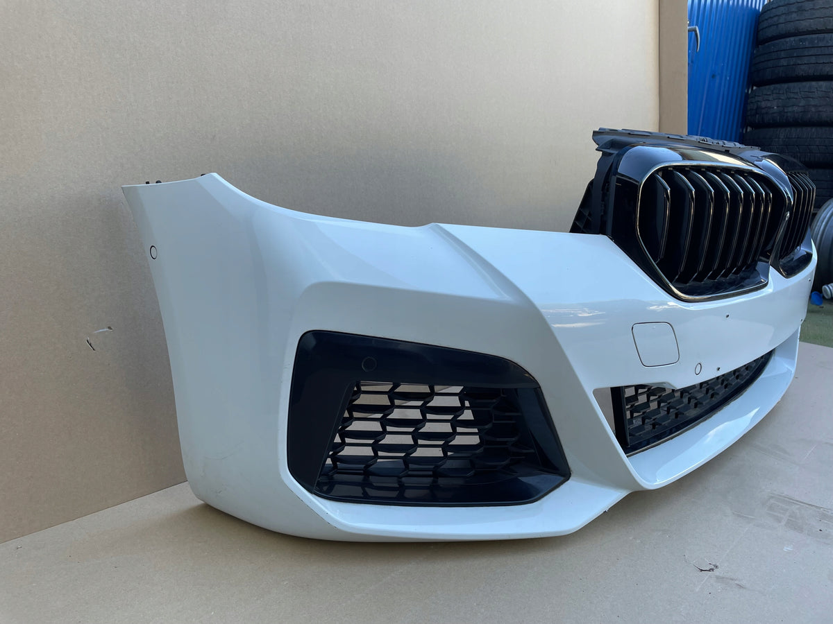 BMW G30/G31 LCI M-Sport forkofanger A300 med kamera – højre side