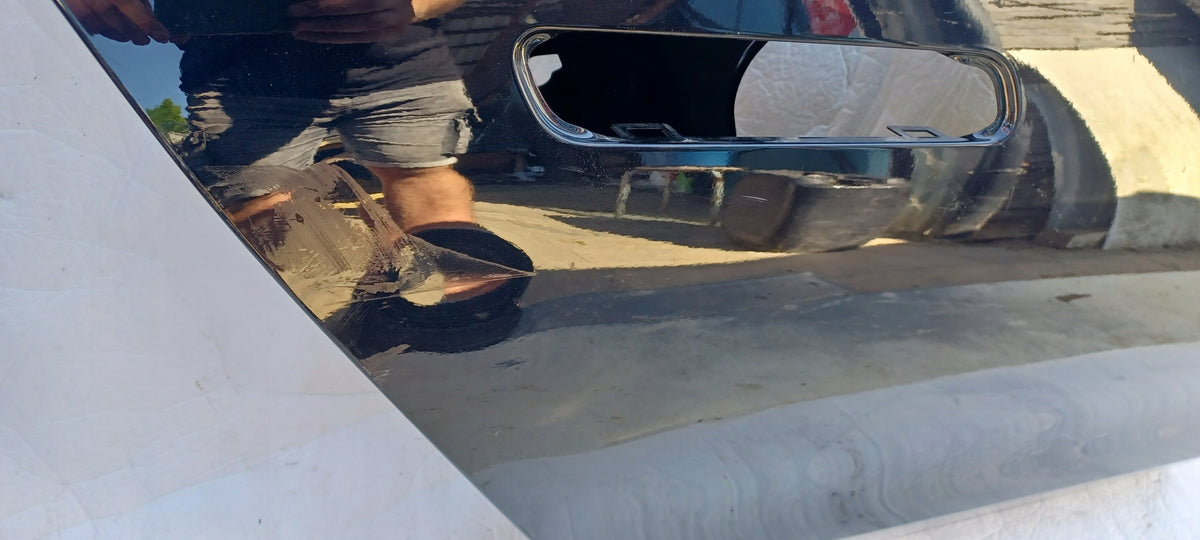 BMW 7-serie G70 – højre bagdør, sort – bar dør med deformation – foto 3