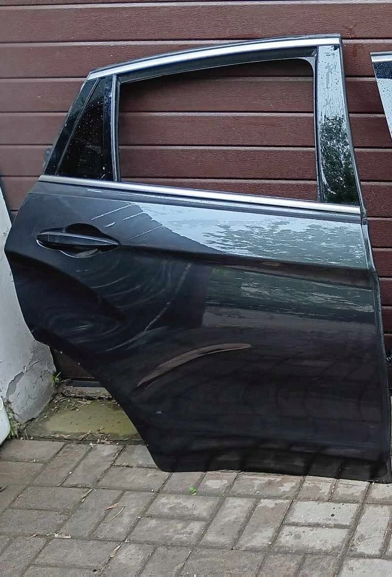 BMW X6 F16 – højre bagdør som vist, farvekode A90 – udstyr/funktion kontrolleres