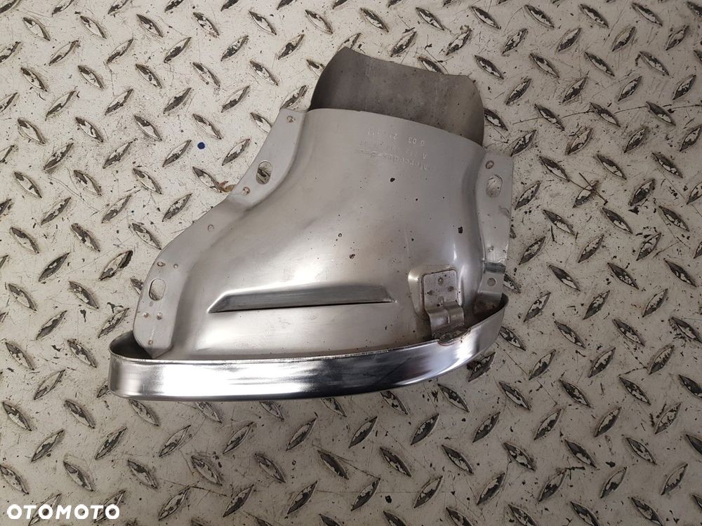 Mercedes W213 højre udstødningsafslutning A2134903401 – bagside