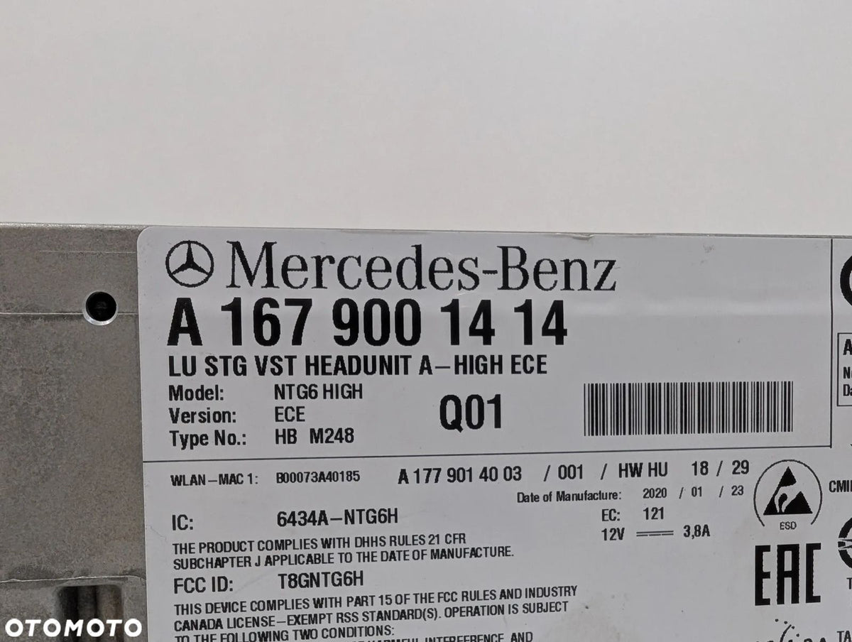 Mercedes mærkat A1679001414 NTG6 HIGH ECE på radioenheden