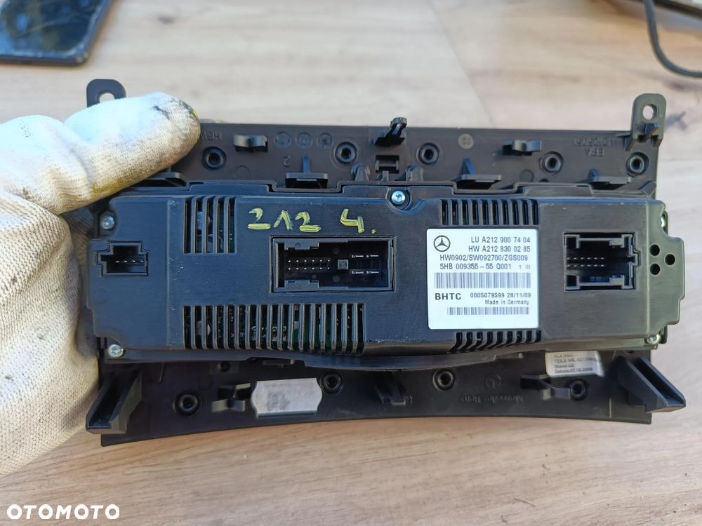 Mercedes W212 klimapanel A2129007404 – bagside med originalmærkat