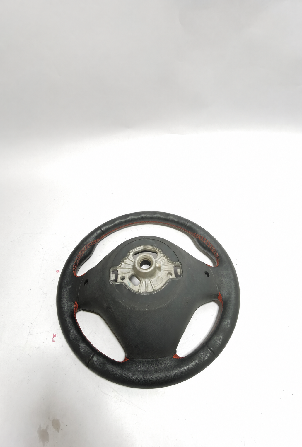 BMW F20/F21 sportsrat med røde syninger og LIM/RES-knapper – uden airbag, 6863342 – foto 2