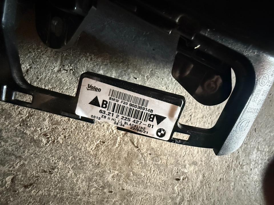 BMW F20/F21 før LCI – venstre Blackline LED-baglygte EU, 2225427-01 – originalfoto 3: faktisk stand og OEM-mærkning bevaret