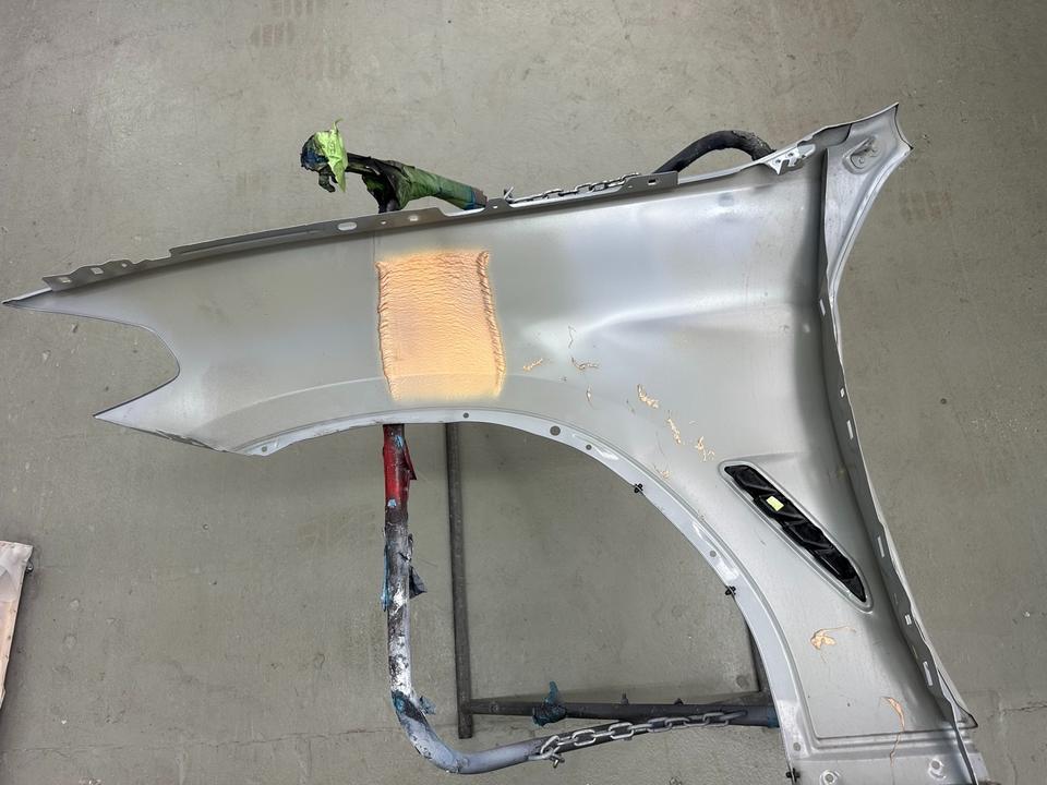 BMW X3 G01 – højre forskærm C4P med M-gælle, bulet reparationsdel – originalfoto 4
