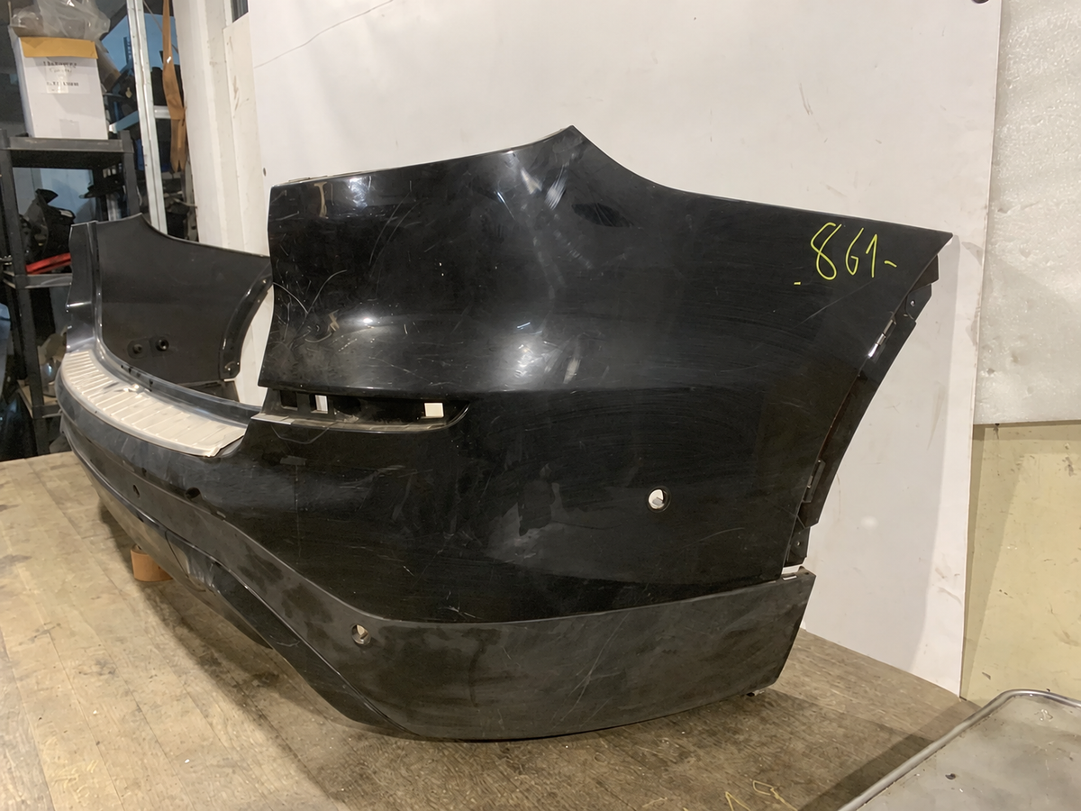 BMW X3 G01 – bagkofangerskal med sølv læssekant, ridset reparationsdel – den konkrete del, foto 2
