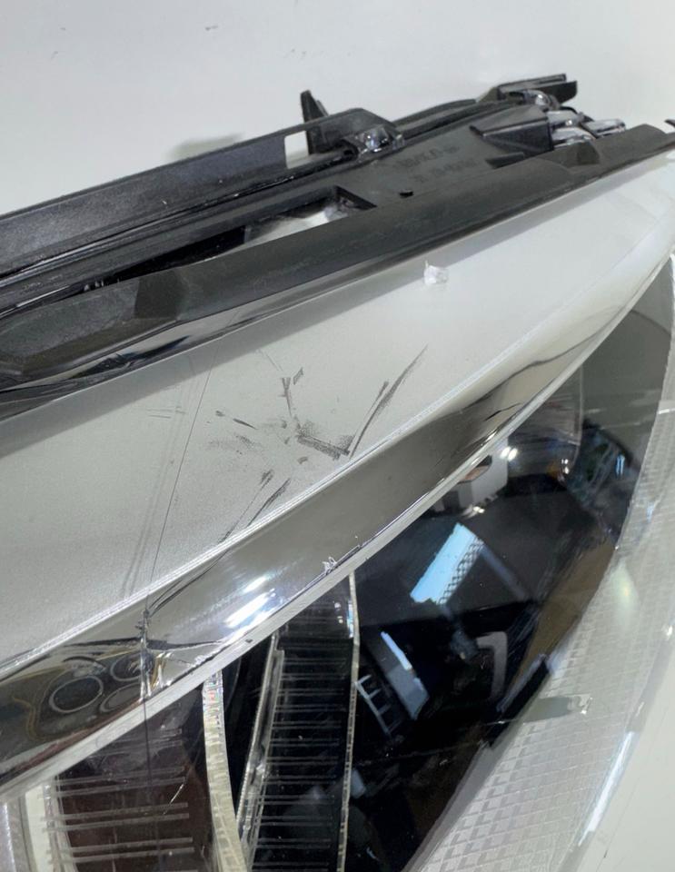 BMW F20/F21 LCI – højre Adaptive LED-forlygte EU, 7435782-02, udskiftet glas – originalfoto 2