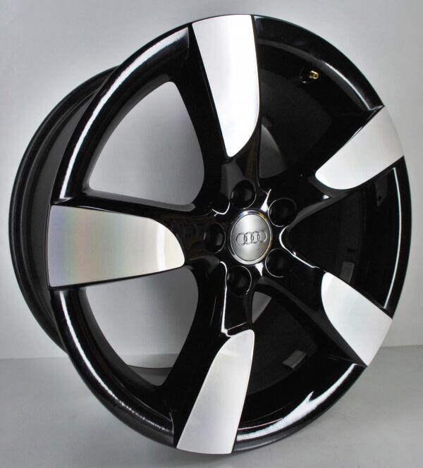Audi 19″ originale fælge – 8K0071499H – sæt med 4 – detalje