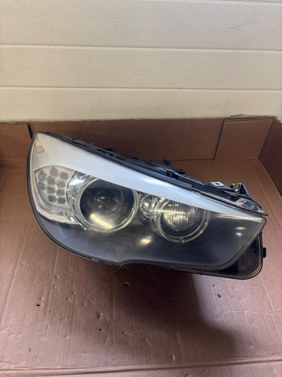 BMW 5-serie F07 GT – højre adaptiv xenon-forlygte, EU, 7199614 – mangler modul