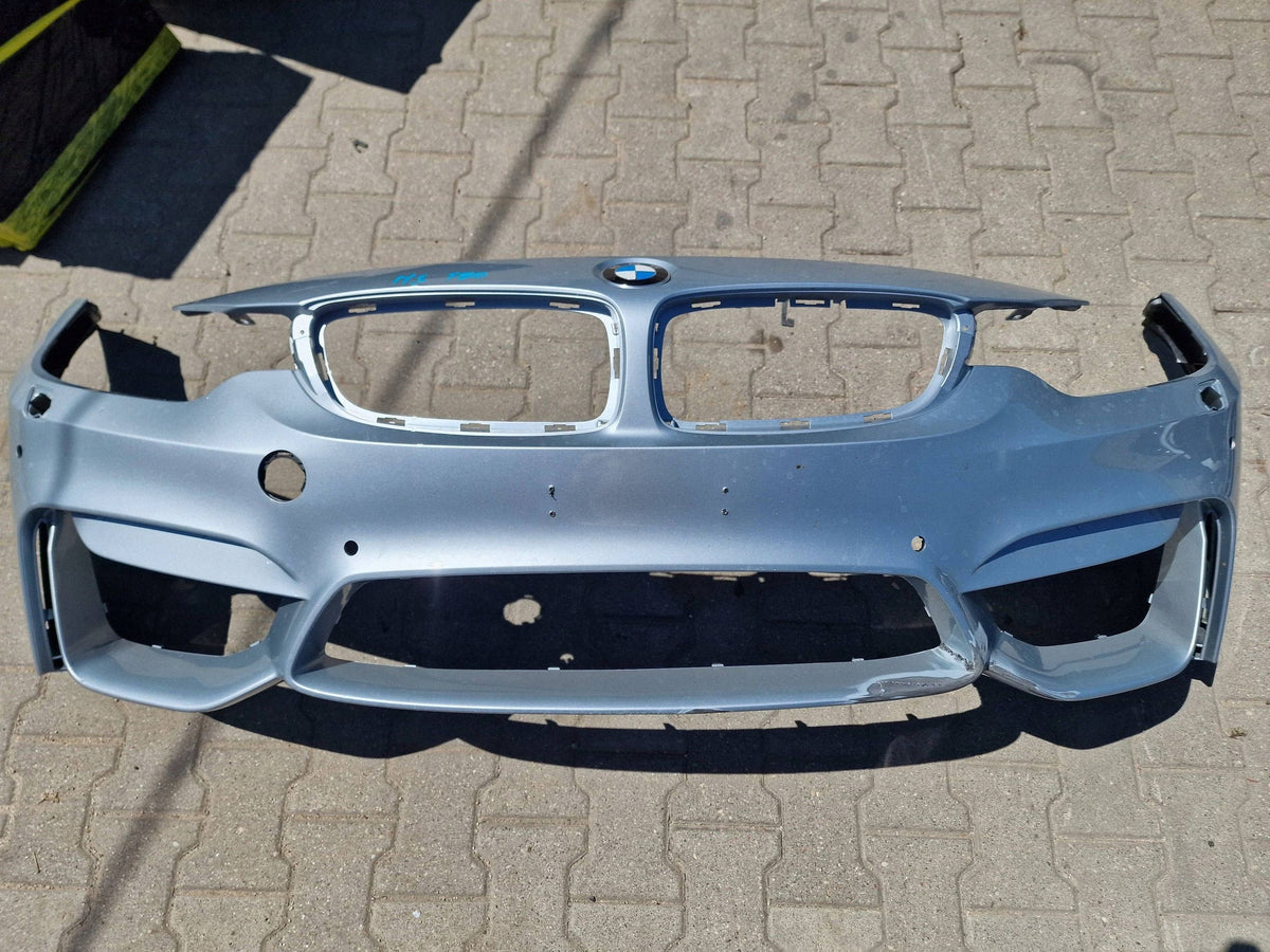 BMW M4 F82 – forkofangerskal med PDC-huller, 8054290 – repareret