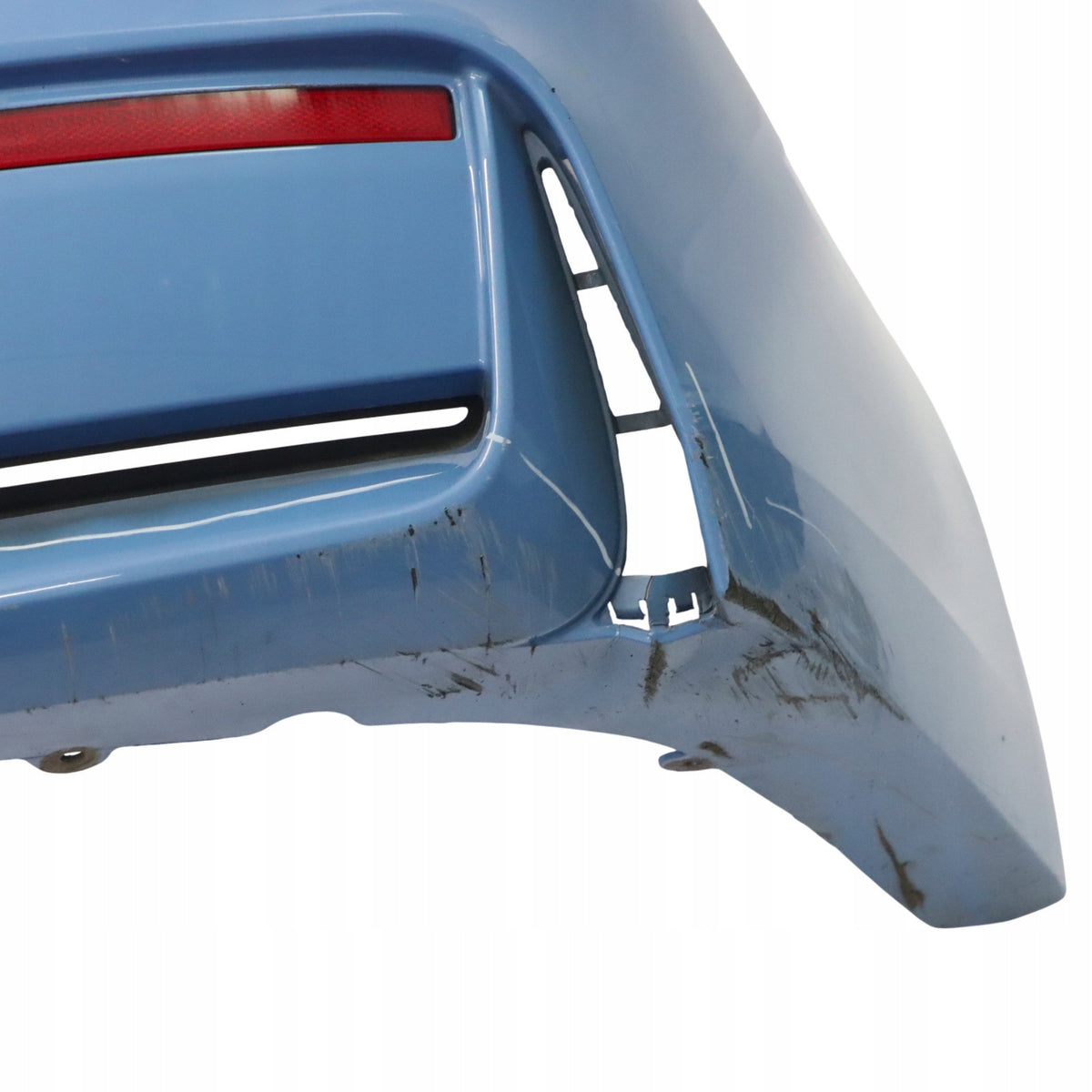 BMW M4 F82 – bagkofanger med PDC-huller, B68 – ridser og skadet kant – foto 4