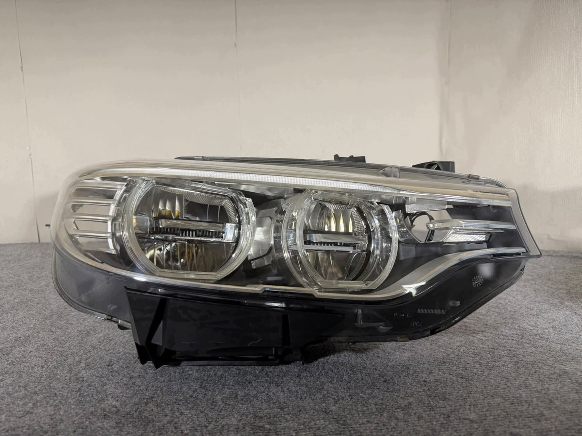 BMW M4 F82 – højre LED-forlygte, EU, 7408484-01 – uden komplet bestykning