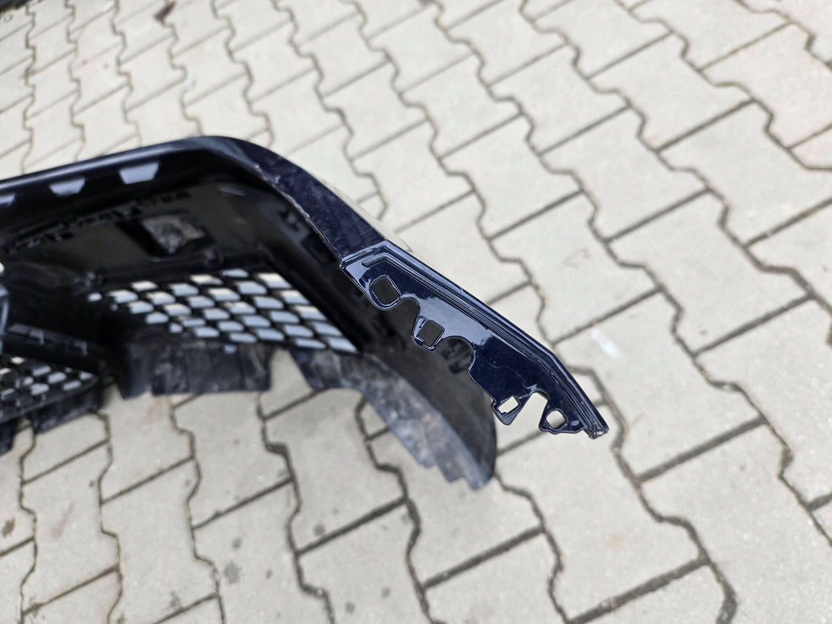 BMW M8 F91 – blå forkofanger med nederste gitre, lakskader – foto 5
