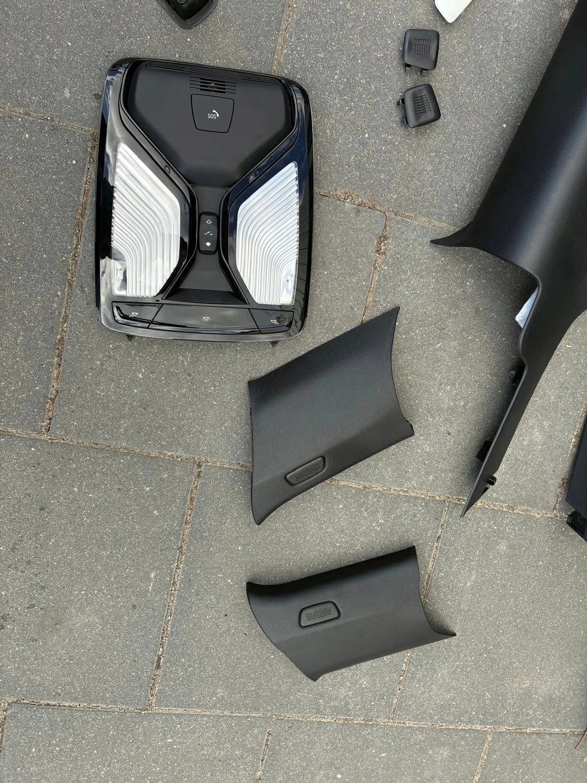 BMW X4 G02/X4 M F98 – sort panoramahimmel med stolper, solskærme og viste lamper – foto 8