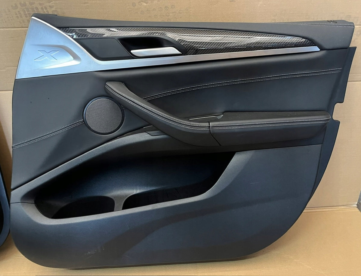 BMW X4 M F98 LCI 2024 – sort M-sædesæt med dørpaneler, konsol og modul – foto 11