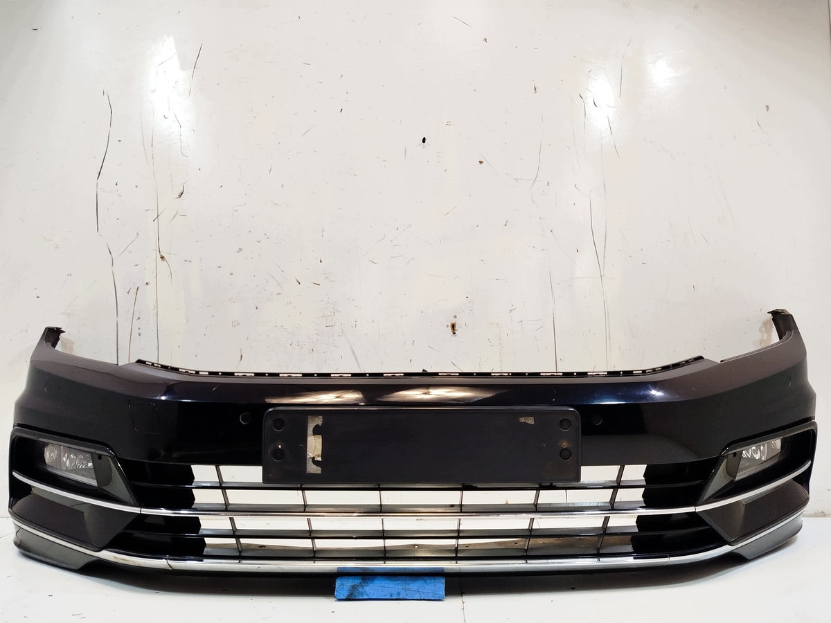 VW Passat B8 2018 R-Line – forkofanger før facelift, 4 PDC
