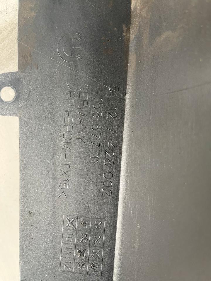 BMW G21 Touring før LCI – sort bagkofangerskal 7428002 med ridser – foto 6