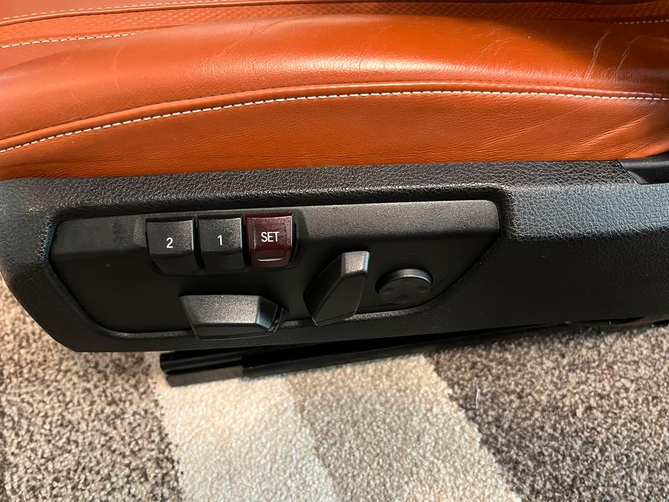 BMW F33 Cabriolet – annonceret par gulbrune læderforsæder med el/memory, uden airbags – foto 6 af 9