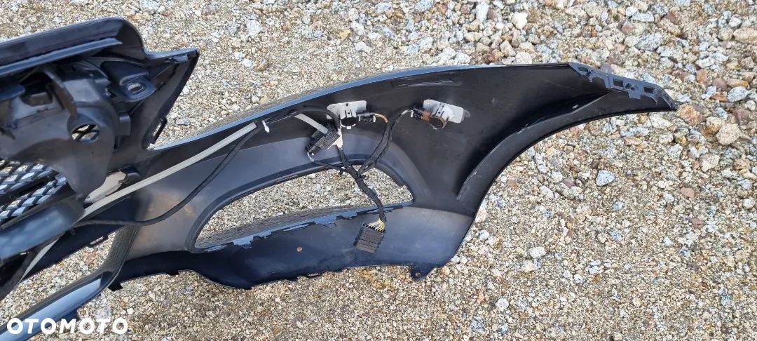 Mercedes W205 forkofanger A2058850125 – bagside med sensorholdere og monteringspunkter