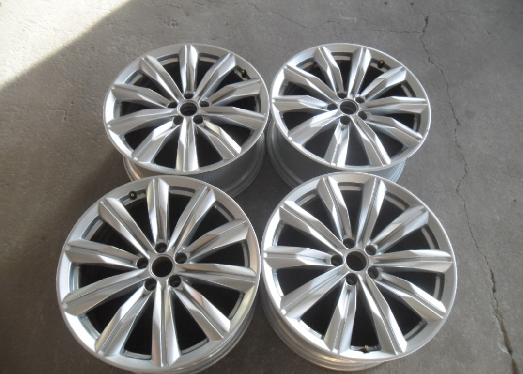 AUDI A8 20"