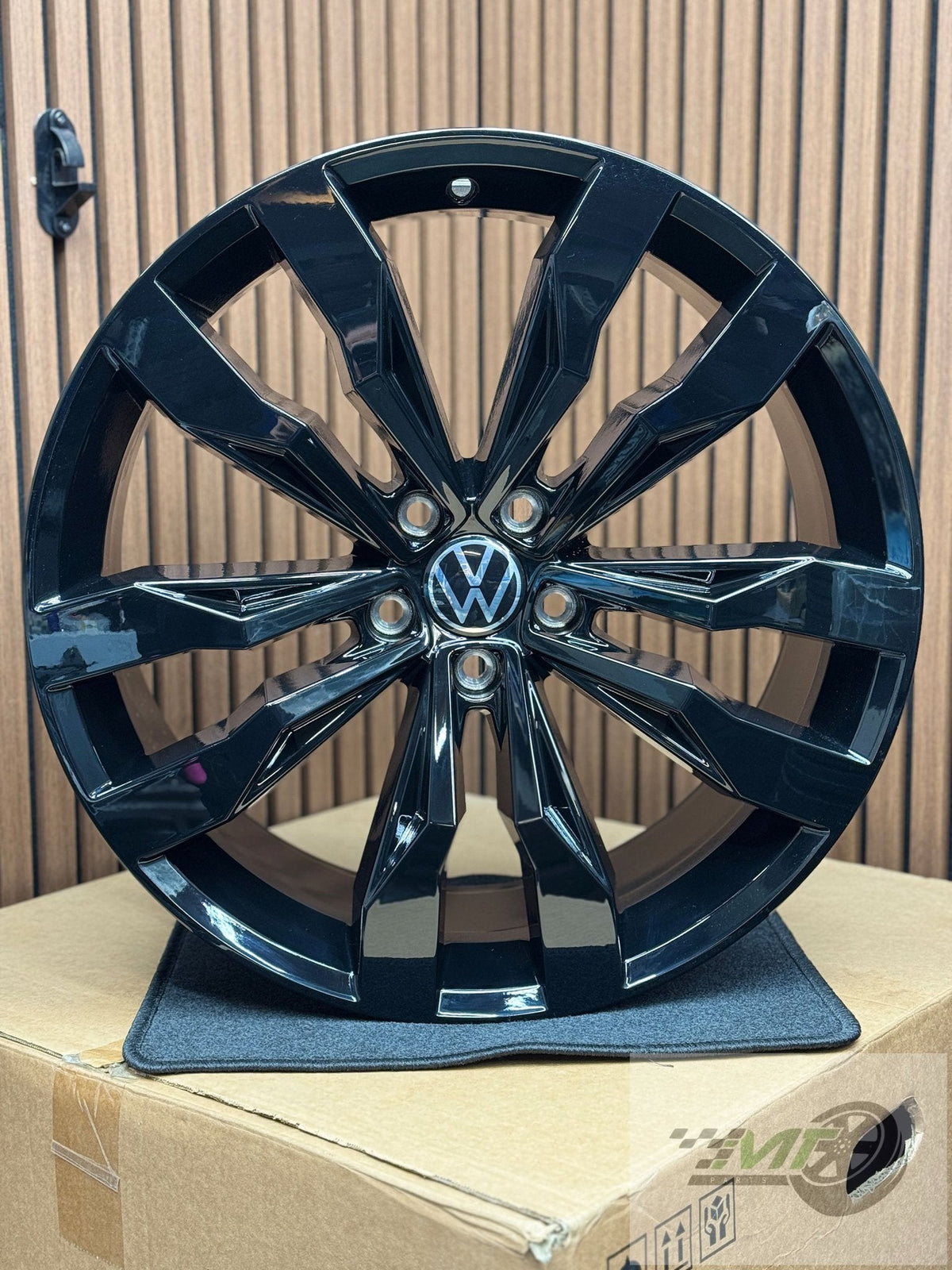 Volkswagen Suzuka 20″ – 5NA601025G – 4 fælge uden dæk