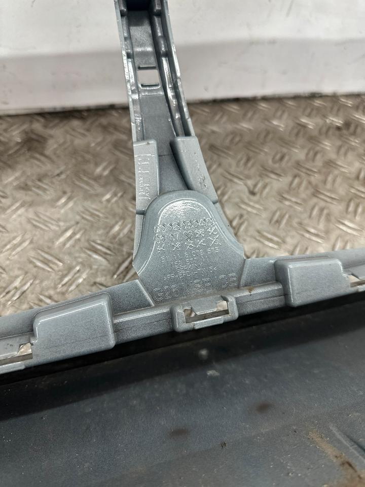 BMW G26 – grå M-frontkofangerskal 51118078573, ICE-udførelse – konkret del, billede 4
