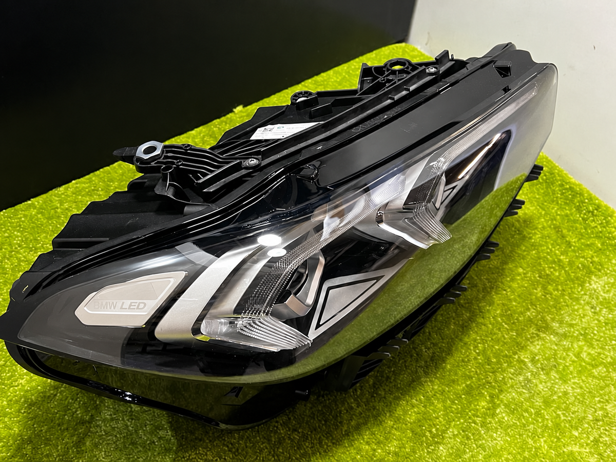 BMW G20/G21 LCI – højre LED-forlygte 9450796-03 / 5A4F748 ECE LL – foto 2