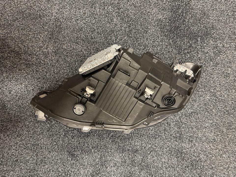 BMW F32 LCI – adaptivt LED-forlygtesæt, 8738705/7498920 LHD – originalfoto 6 af 13