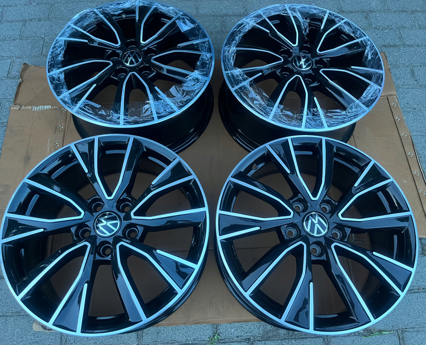 VW 18" TRANSPORTER