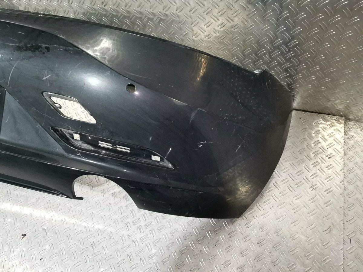 BMW Z4 E89 – standard bagkofanger med PDC-huller og skader – konkret del og stand