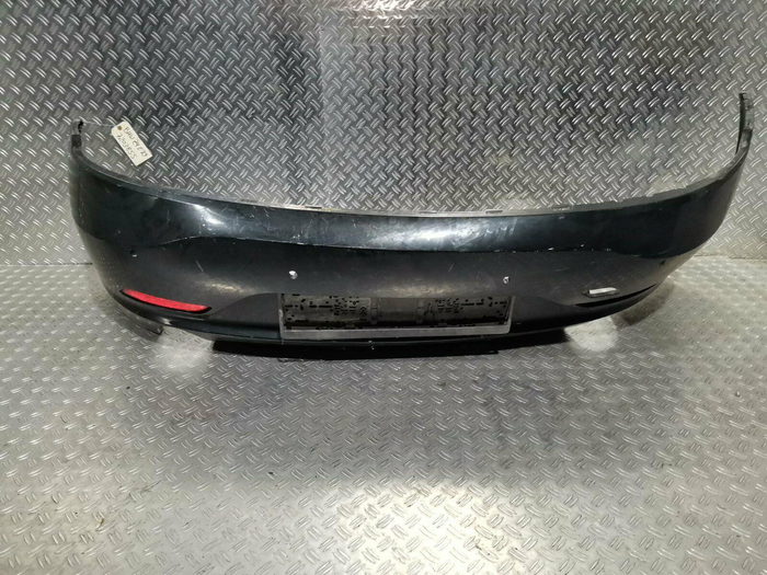 BMW Z4 E89 – standard bagkofanger med PDC-huller og skader